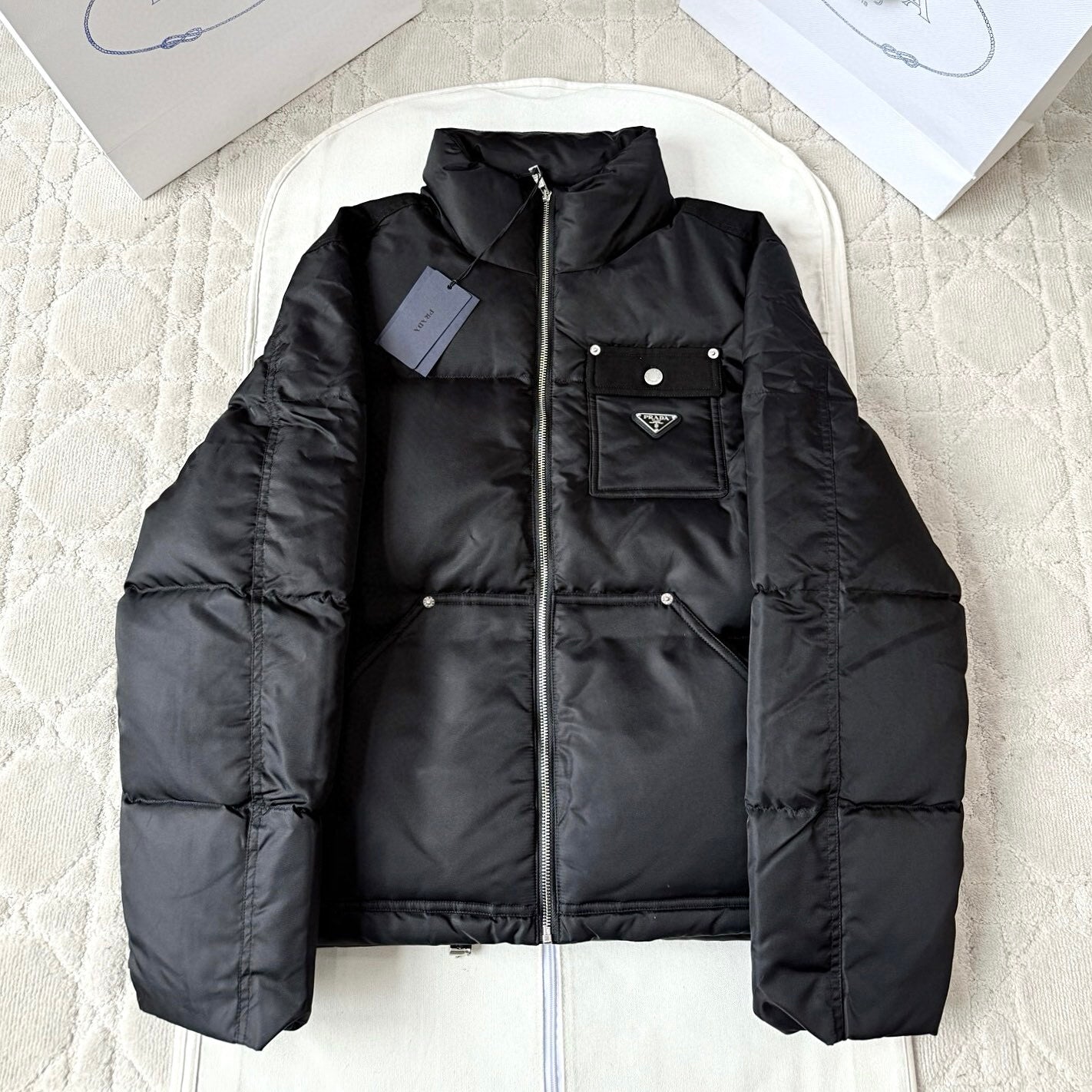 BLACK RE-NYLON PUFFER JACKET IN BLACK